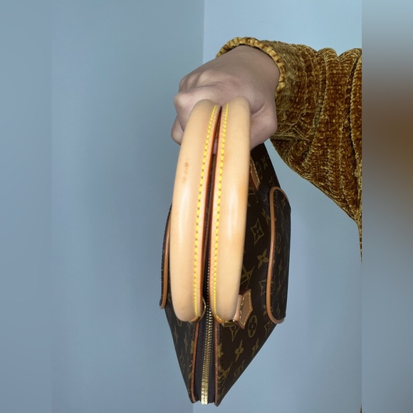 SOLD ♥️ LV Ellipse MM - Picture 4 of 5